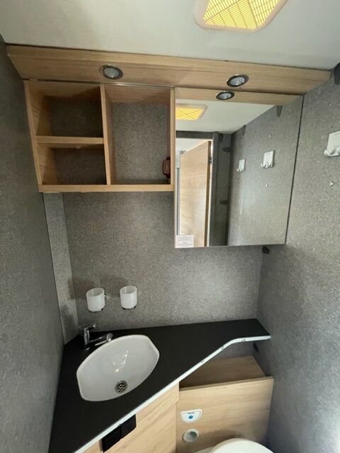 DESTOCKAGE REMISE EXCEPTIONNELLE – DETHLEFFS JUST GO T7055 DBL