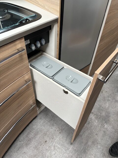 DETHLEFFS ALPA A CLASSE I 7820-2 / Unique en FRANCE