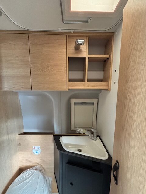 SUNLIGHT CLIFF 590 4X4 ADVENTURE EDITION